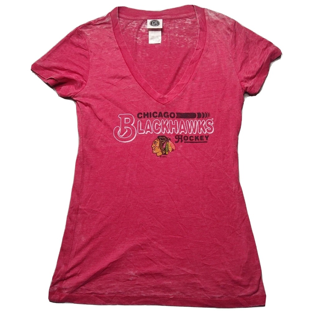 CHICAGO BLACKHAWKS NHL HOCKEY Women‎ Medium V-Neck  Red T-Shirt NEW
